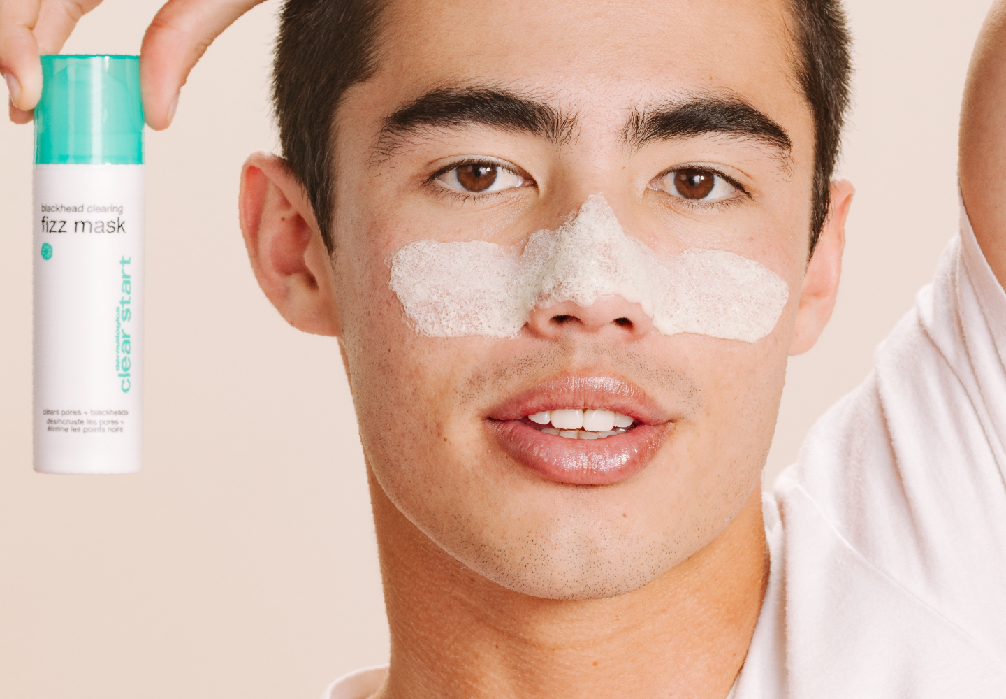 Man holding clearstart fizz mask